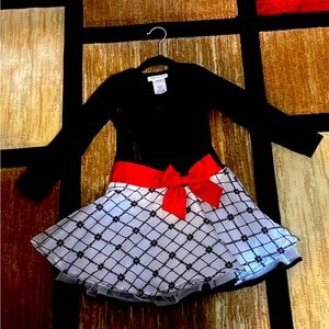 Beautiful Bonnie Jean Toddler 4T Dress | Black,White & Silver with a red bow.